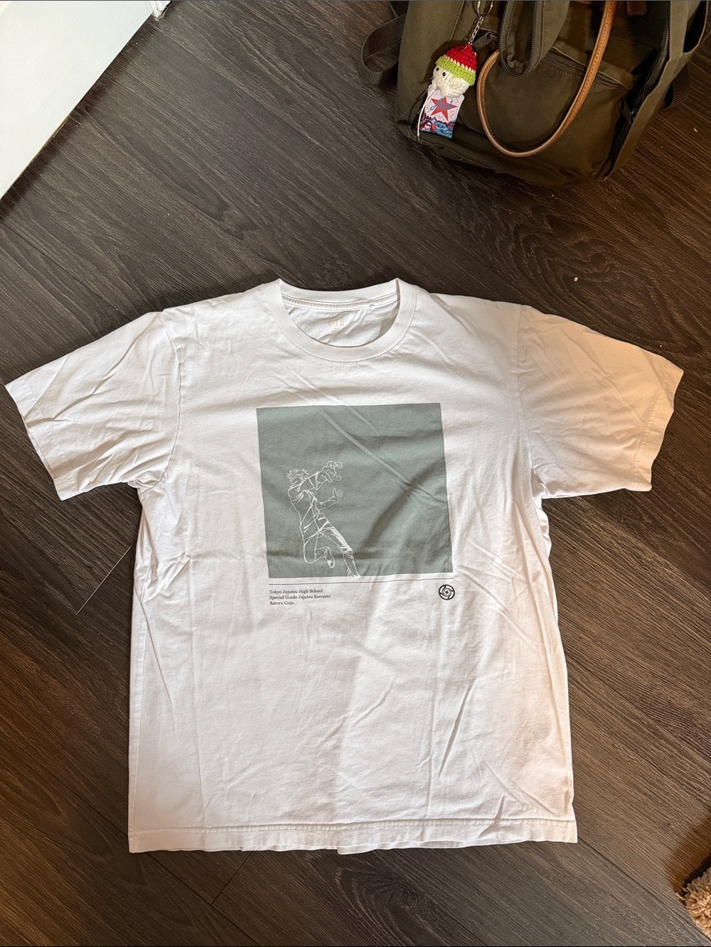White Uniqlo T-Shirt - Jujutsu Kaisen collaboration